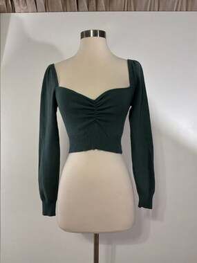 Forever 21 Green Ruched Sweetheart Neck Ribbed Knit Crop Top